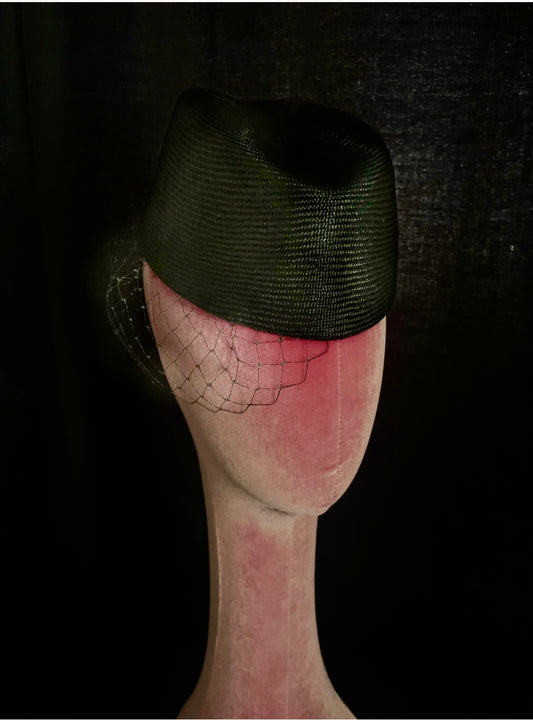 Asymmetric net trimming cocktail hat